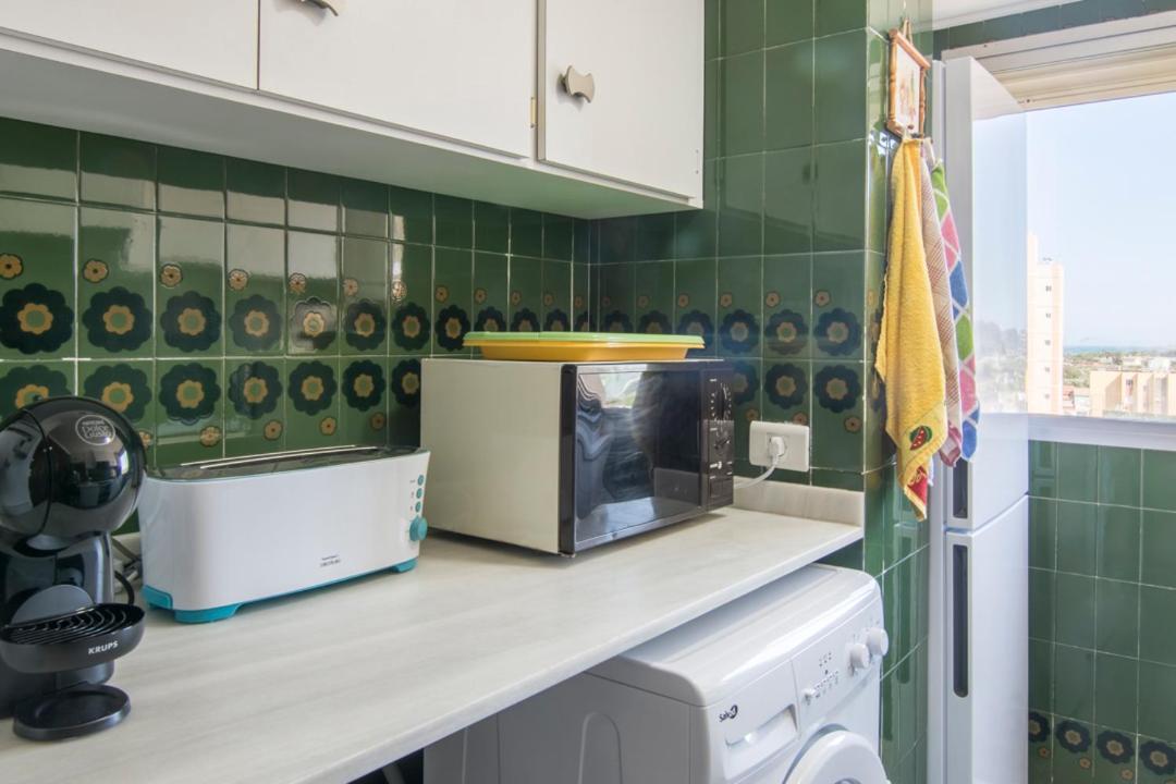 Bright Apartment Steps Away From The Beach Марени Блау Екстериор снимка